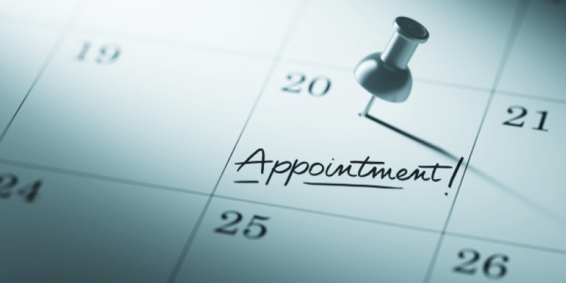Calendar with appointment reminder and push pin